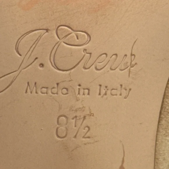 Elegant Tan Suede Heels with Studded Detail. - Picture 10 of 12